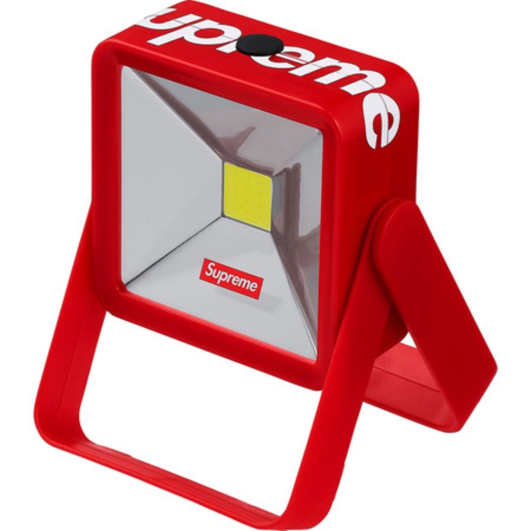 18AW Supreme Magnetic Kickstand Light, 興趣及遊戲, 收藏品及紀念品