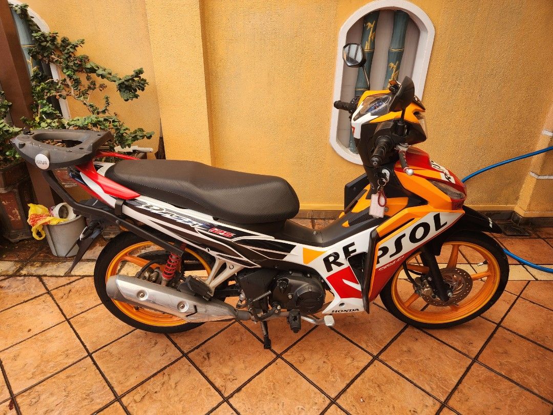 2019 Honda Wave Dash 125 FI Repsol Edition Motorbikes on Carousell