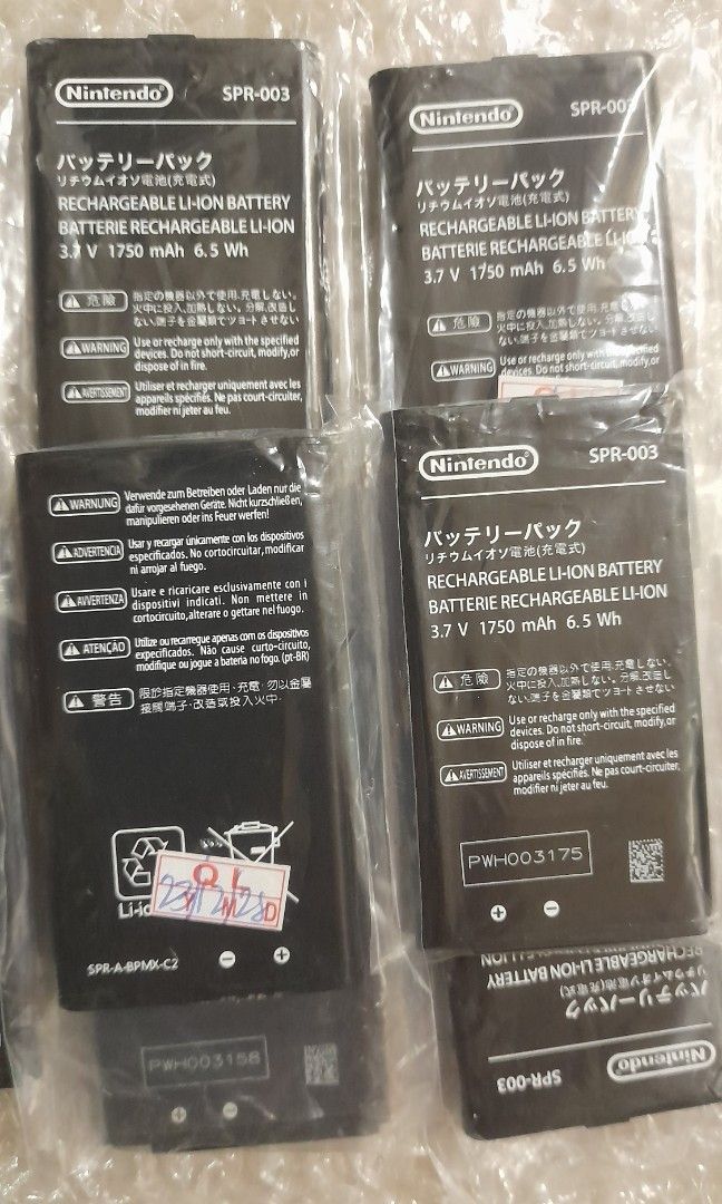 3DS XL HARD POUCH. (Category: Cases & Covers) located in Quezon City. Submitted by hajjasittienor (Listing ID 1294618859, Image 3). Description: BRAND NEW. USB CABLE CHARGER. 180 3DS XL BATTERY ORIG.550 3DS XL CRYSTAL CASE.220 3DS AC CGARGER.250 3DS SCREEN PROTECTOR.150 .....PWEDE COD .....PWEDE PICK UP AVIDA TOWER NEW MANILA COL BONNY SERRANO AVE QUEZON CITY.