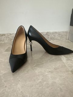 (Category: ) located in . Submitted by stylesearch (Listing ID 1294458465, Image 1). Description: .
