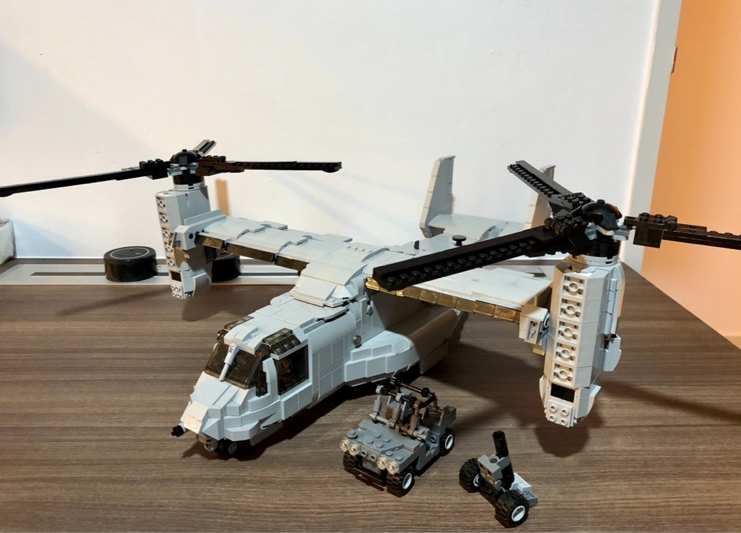 Brickmania 893 MV 22 Osprey