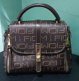 (Category: ) located in . Submitted by laniestore (Listing ID 1294556388, Image 1). Description: .
