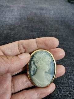 Cameo pendant or brooch
