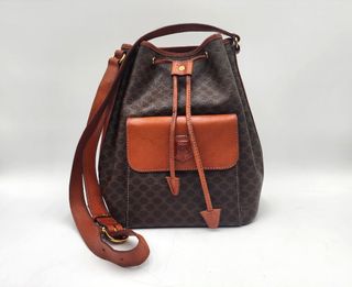 (Category: ) located in . Submitted by designercollectibles.com.au (Listing ID 1294511805, Image 1). Description: .