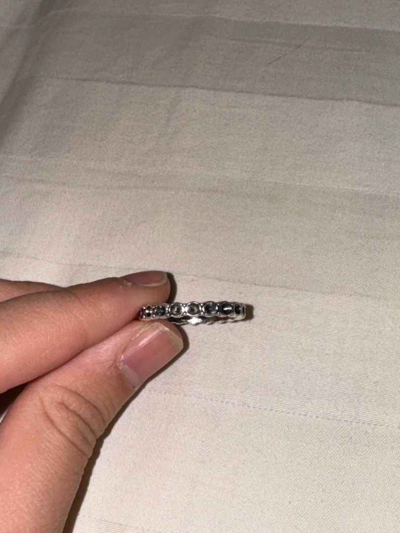 chain ring (Category: Rings) located in Singapore. Submitted by weeyt123 (Listing ID 1294599974, Image 1). Description: .