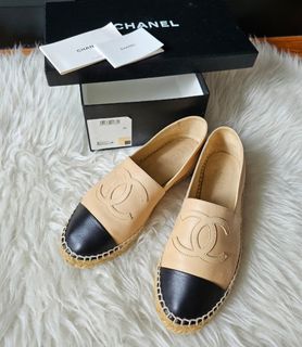 (Category: ) located in . Submitted by atouchof_luxe (Listing ID 1294501628, Image 1). Description: .