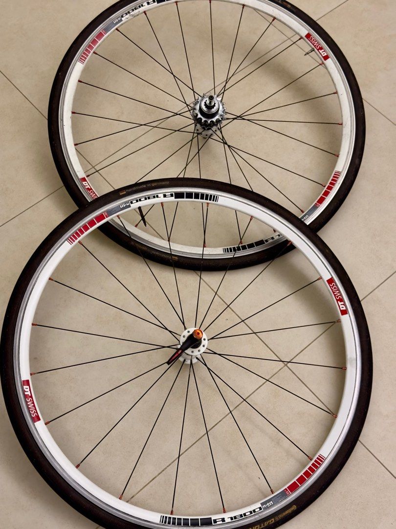 DT Swiss R1800 wheelset, Sports Equipment, Bicycles & Parts, Parts