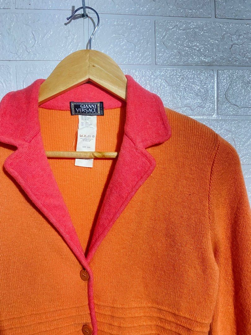 Gianni versace knitted (Category: Luxury Apparel) located in Baguio. Submitted by fullroom.dgs (Listing ID 1294577961, Image 2). Description: Gianni versace knitted Excellent condition Small Price: 5,800php + shipping fee Location: Baguio city.