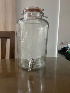 Glass water jar 2 gallon