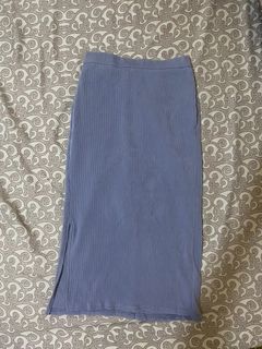 GU (uniqlo) corduroy skirt with slit