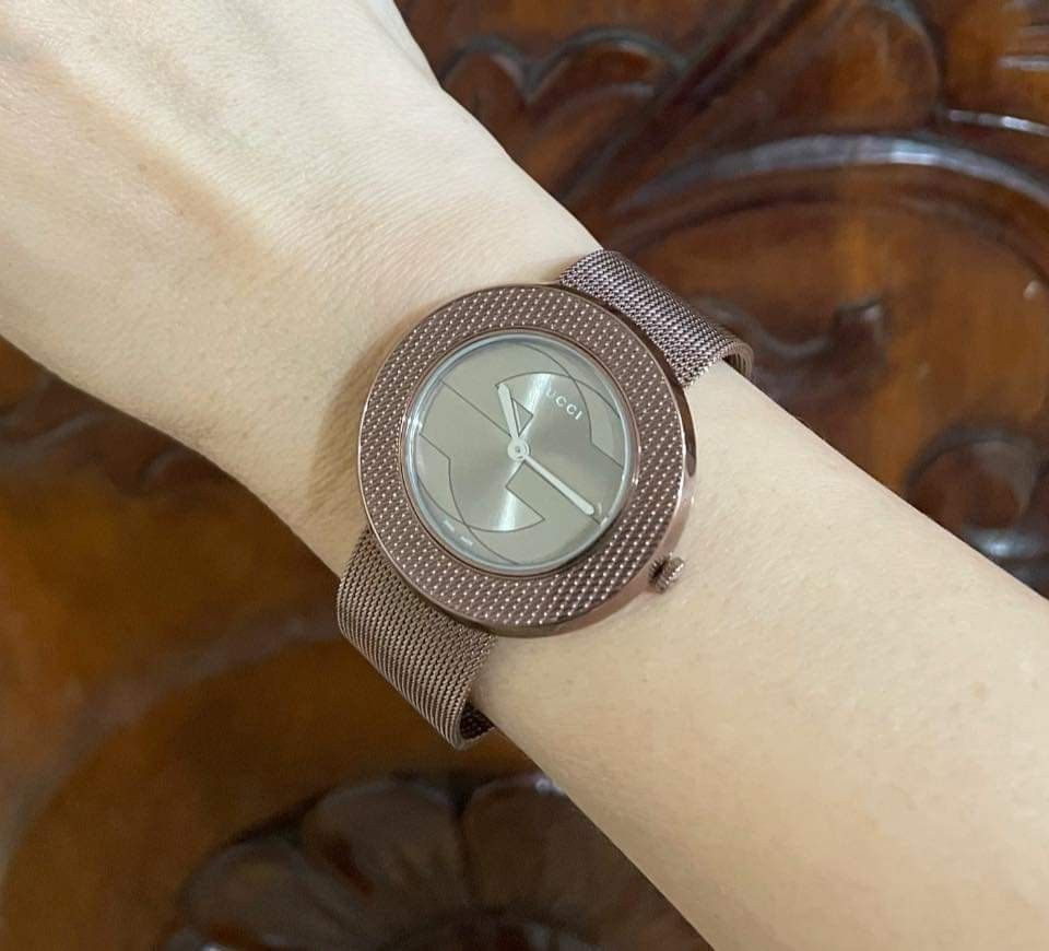 Gucci authentic In pristine condition 35mm Silver dial Bronze stainless steel case bracelet Quartz movement Swiss made 8 inches wrist