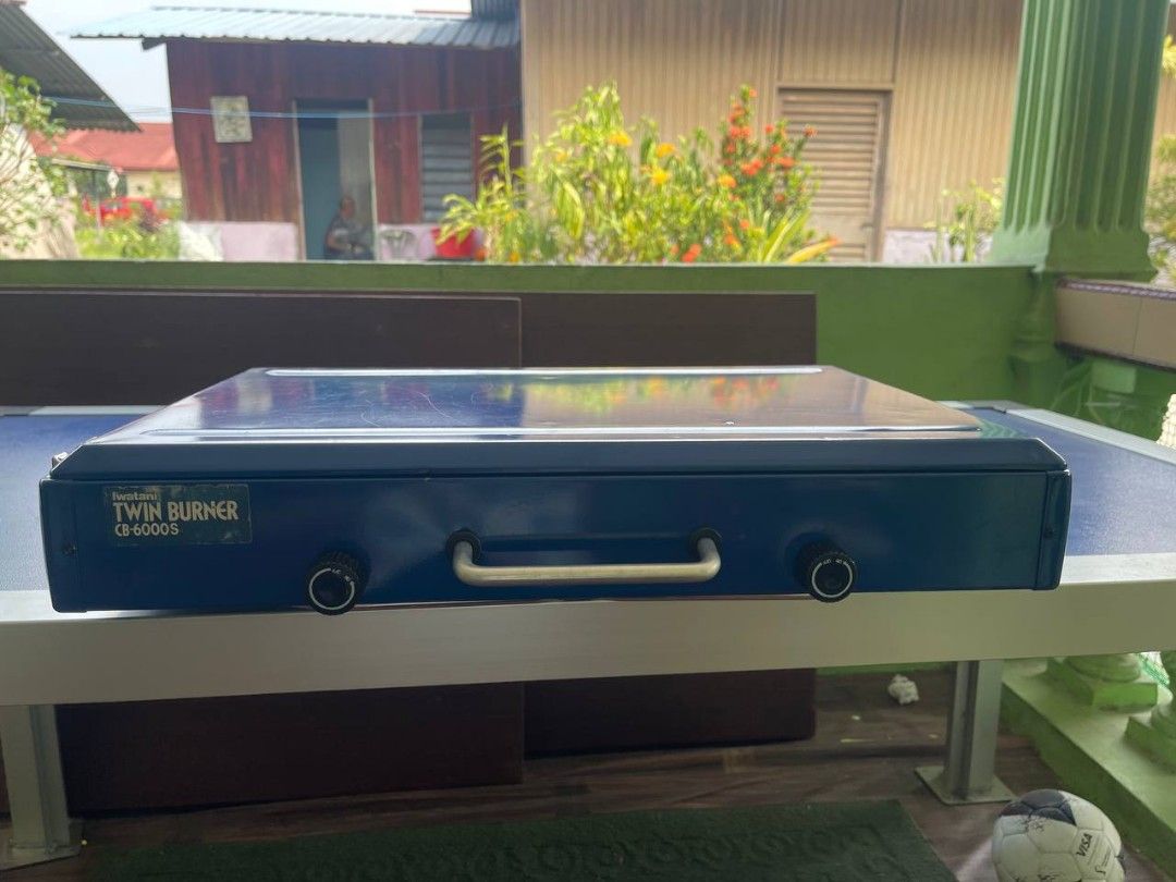 Iwatani cb-6000-s, Sports Equipment, Hiking & Camping on Carousell