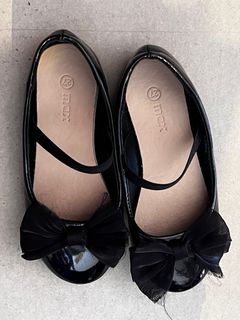 (Category: ) located in . Submitted by wardrobe.inc (Listing ID 1294471638, Image 1). Description: .