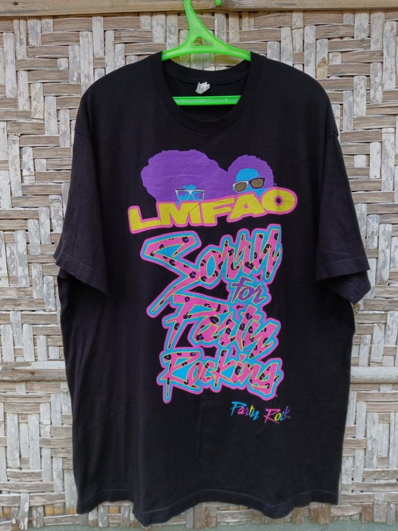 LMFAO 2012 TOUR SHIRT (Category: Tshirts & Polo Shirts ) located in Baybay. Submitted by dathrifted (Listing ID 1294483097, Image 1). Description: LMFAO 2012 TOUR SHIRT XL Width- 24 Length- 32 EXCELLENT CONDITION.