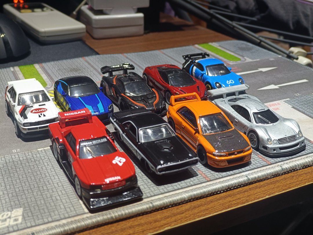 *LOOSE* (Hotwheel premiums) speed machine Porsche and McLaren Duo
