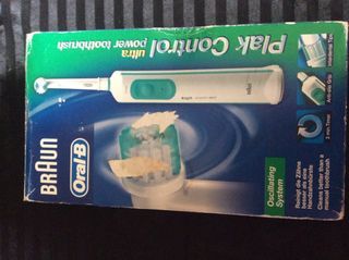 Oral B Plak Control Ultra Rechargeable Power Toothbrush