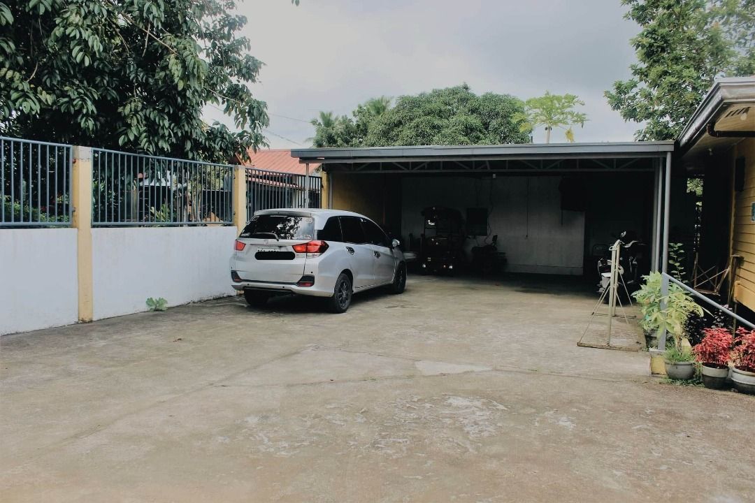 Rush Sale Silang Cavite House and lot with lot area of 500sqm P8