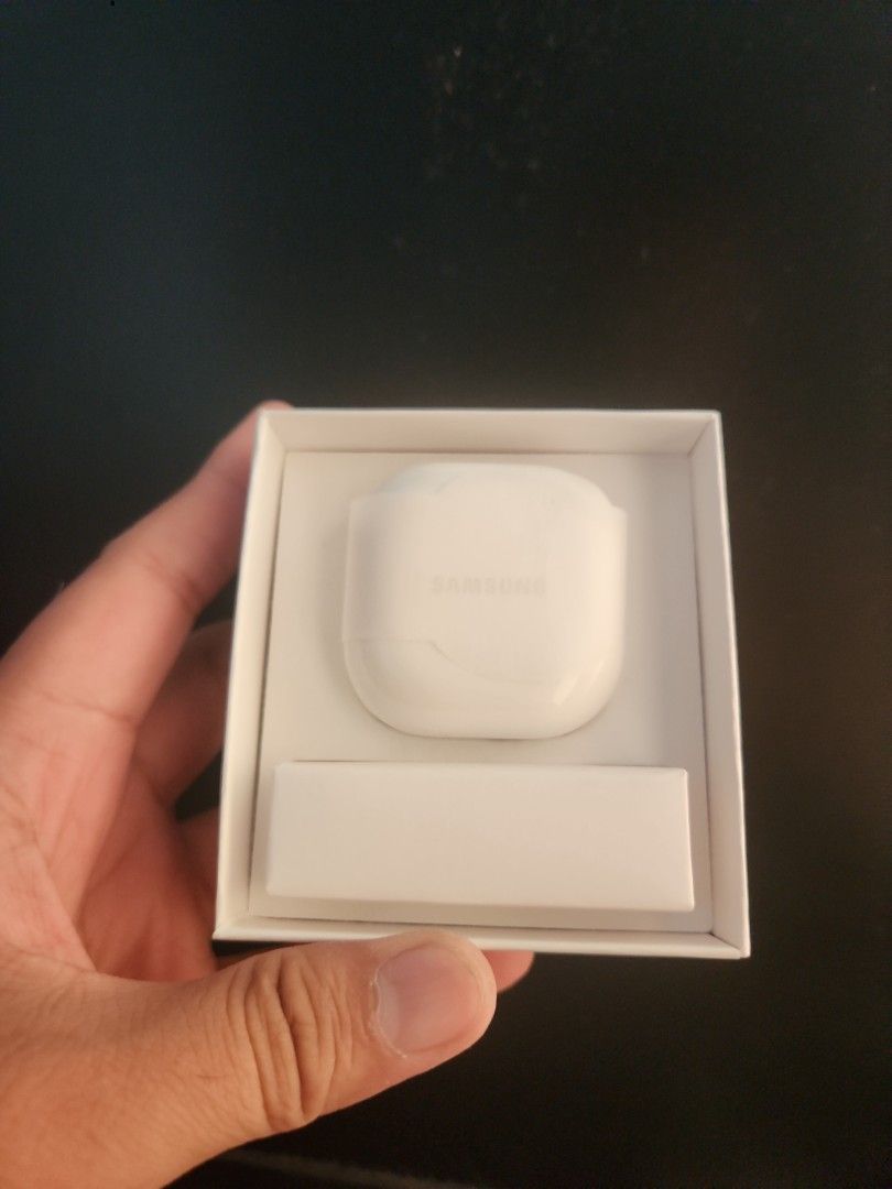 Samsung Galaxy Buds 2 (Category: Earphones) located in Manila. Submitted by kadoodtv (Listing ID 1294483208, Image 2). Description: Sale Sale Sale Original Price 6,990 RFS: Not being used , Extra Earphones , Decluttering SAMSUNG GALAXY BUDS 2 WHAT'S INSIDE THE BOX: EARBUDS (L/R) CHARGING CASE, WING TIPS & EAR TIPS (3 SETS, S/M/L), USB CABLE, QUICK START GUIDE The sound quality that enriches every audio journey Two microphones help in blocking unw