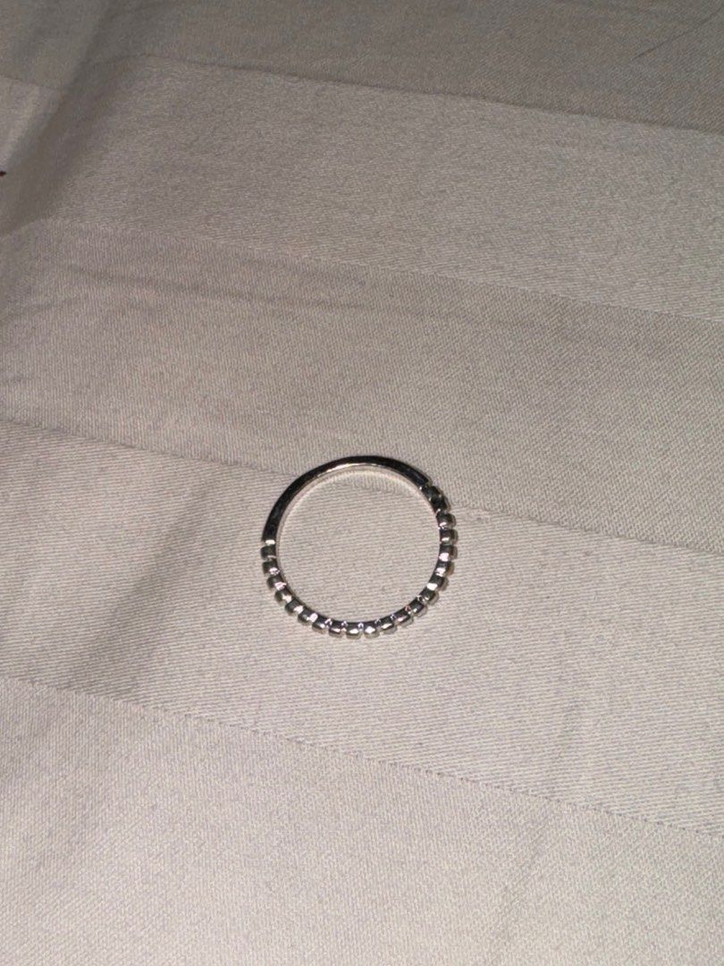 silver ring (Category: Rings) located in Singapore. Submitted by weeyt123 (Listing ID 1294599267, Image 2). Description: .