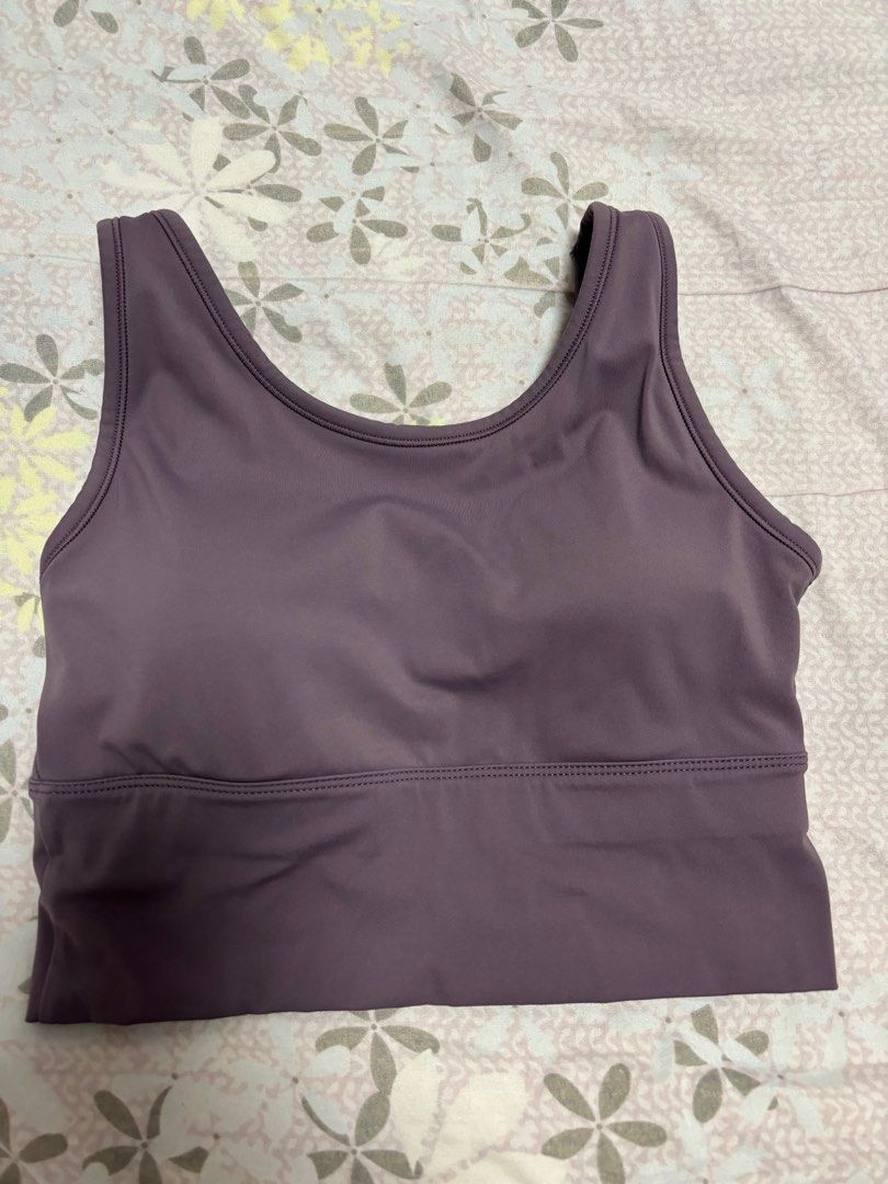 Sports bra / yoga bra top (with non-removable pads) / 運動內衣/ 瑜珈背心, 女裝, 運動服裝-  Carousell
