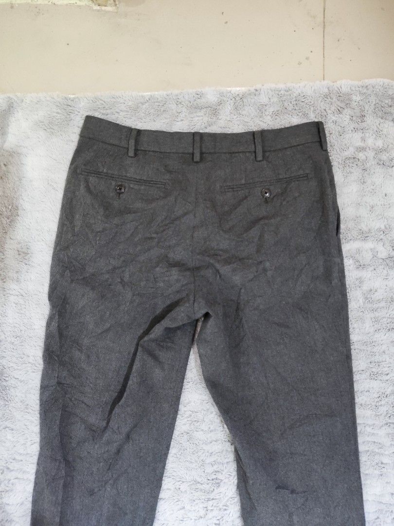 Uniqlo Heattech Smart Pants, Men's Fashion, Bottoms, Trousers on Carousell