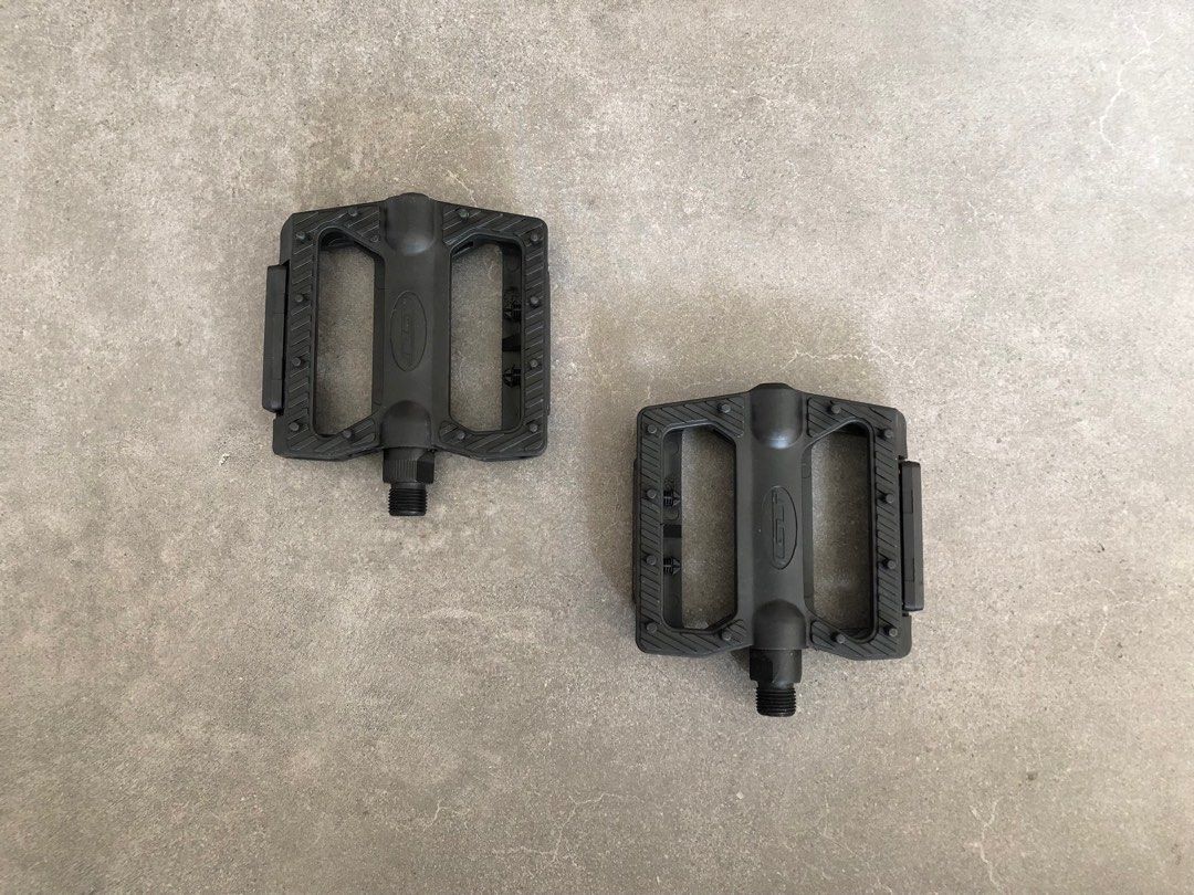 Pédale Droite GT Vintage – 1/2 Broche – Corps Plastique – BMX Mid School – Fabriquée Au Japon