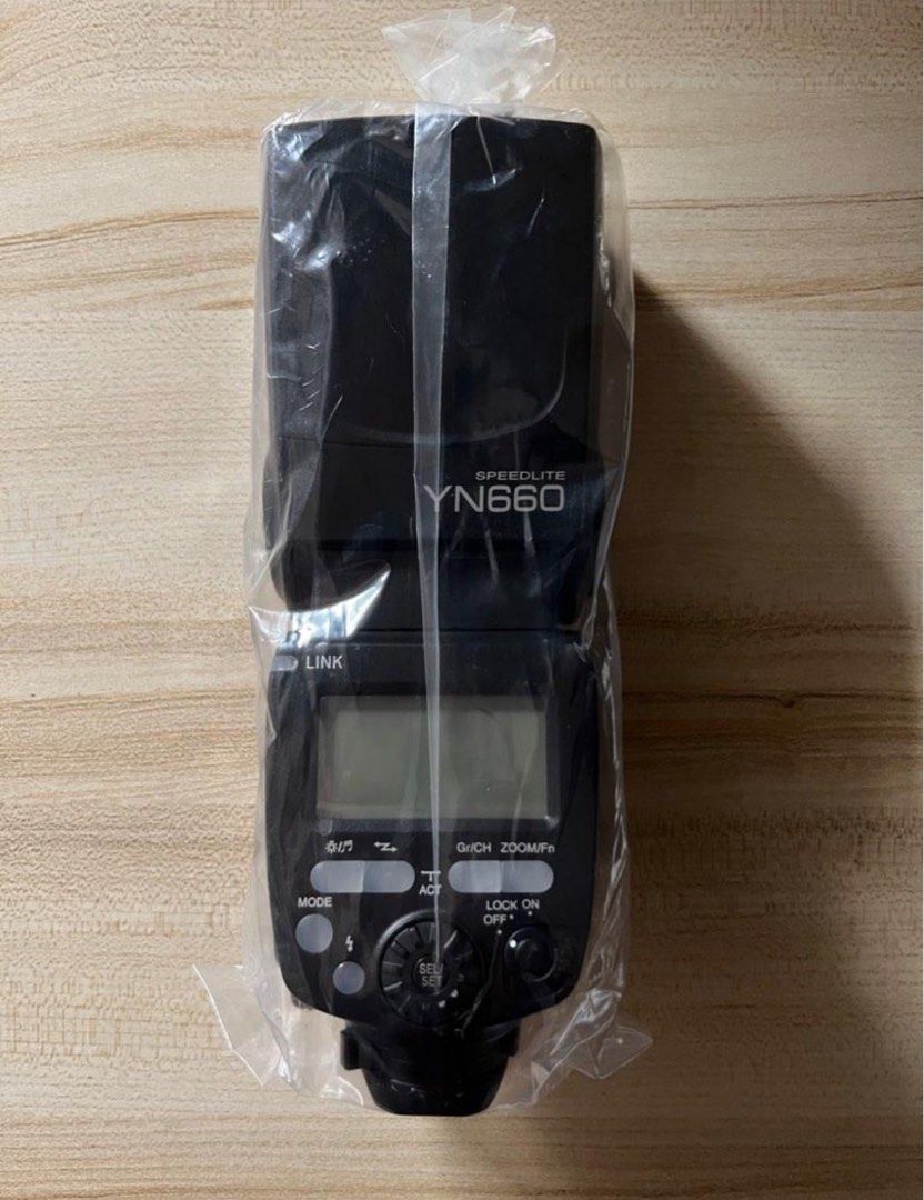 Wireless Flash Speedlite Camera Flash (Category: Camera Bags & Carriers) located in General Trias. Submitted by _marrey (Listing ID 1294575229, Image 1). Description: Yongnuo Yn660 Wireless Flash Speedlite Camera Flash Mount Style:Hot Shoe Features:With Zoom Adjustment, With Secondary Flash Mode Camera Compatibility:Sony Compatible, Canon Compatible, Nikon Compatible, Pentax Compatible, Olympus Compatible.