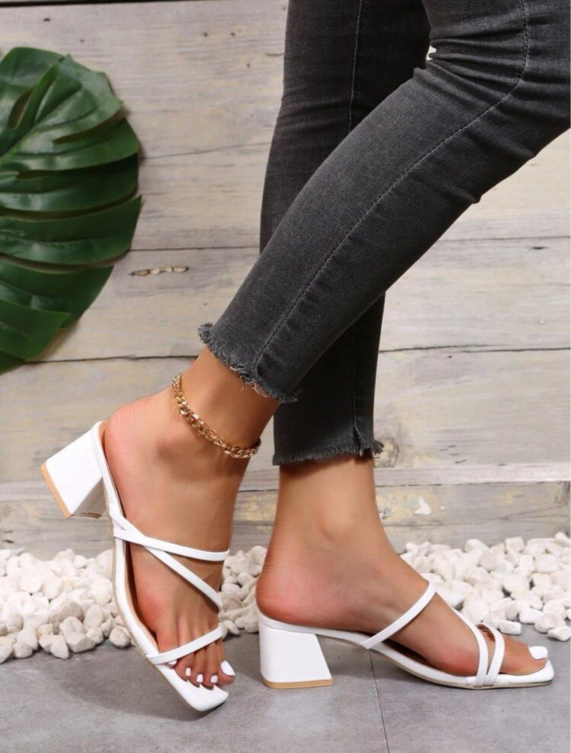 Woman White Thin Strap Sandals