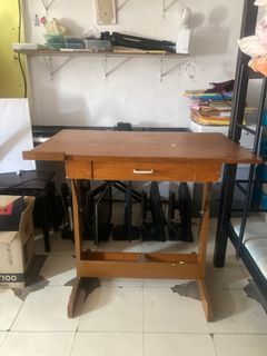 Wooden drafting table (foldable)
