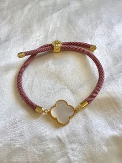 15mm clover (VCA) + old rose string bracelet