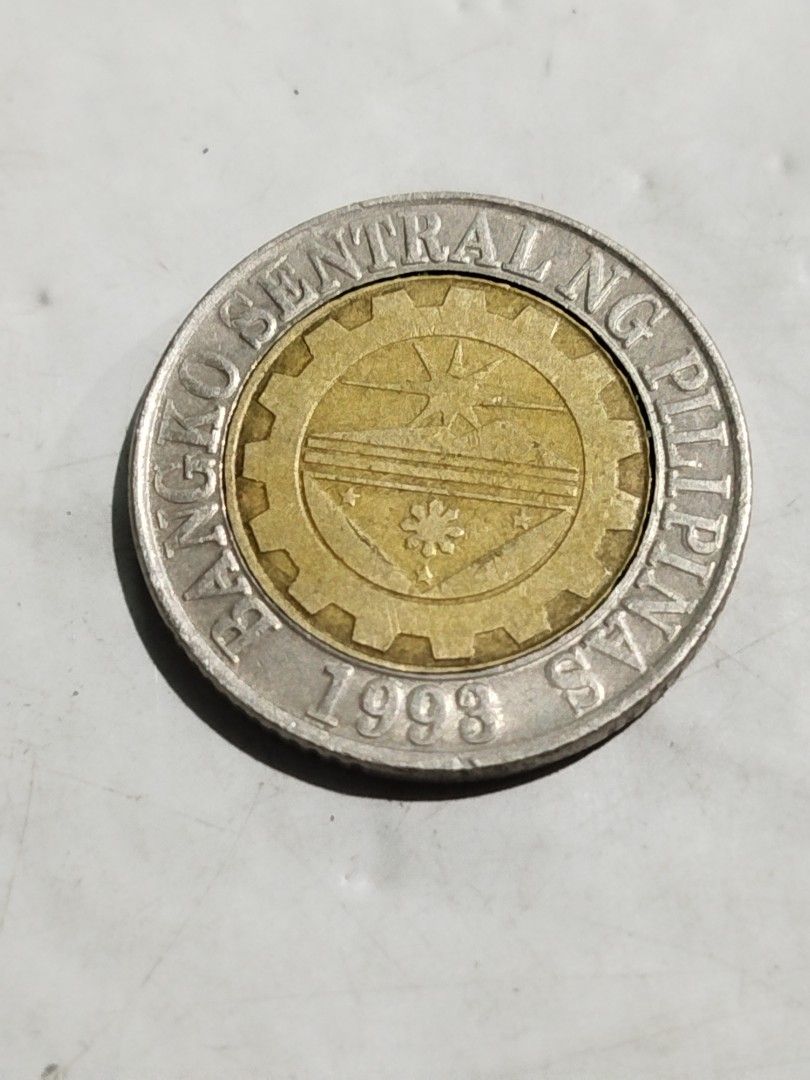 2012 10piso BSP coin doubled die error (Category: Currency) located in Subic. Submitted by regiedaniel01 (Listing ID 1294767770, Image 2). Description: add sf.