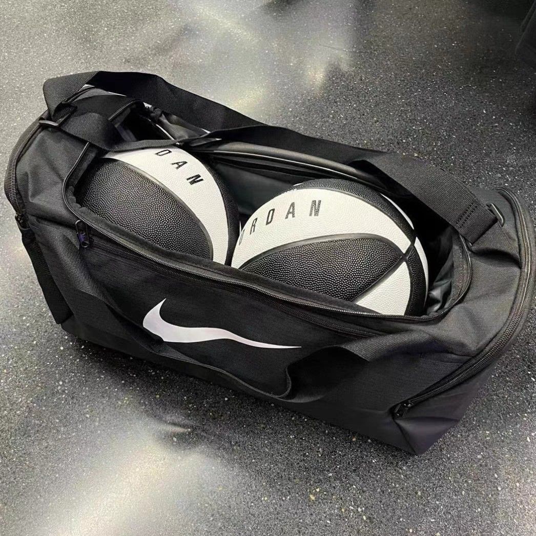 Nike gym bag rebel online