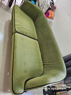 Aesthetic 4-seater sofa