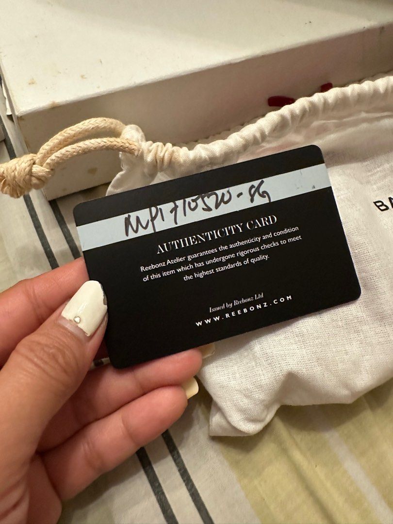 Authentic Balenciaga Wallet (Category: Wallets & Card Holders) located in Manila. Submitted by themeowski (Listing ID 1294700727, Image 3). Description: Unused and brand new.