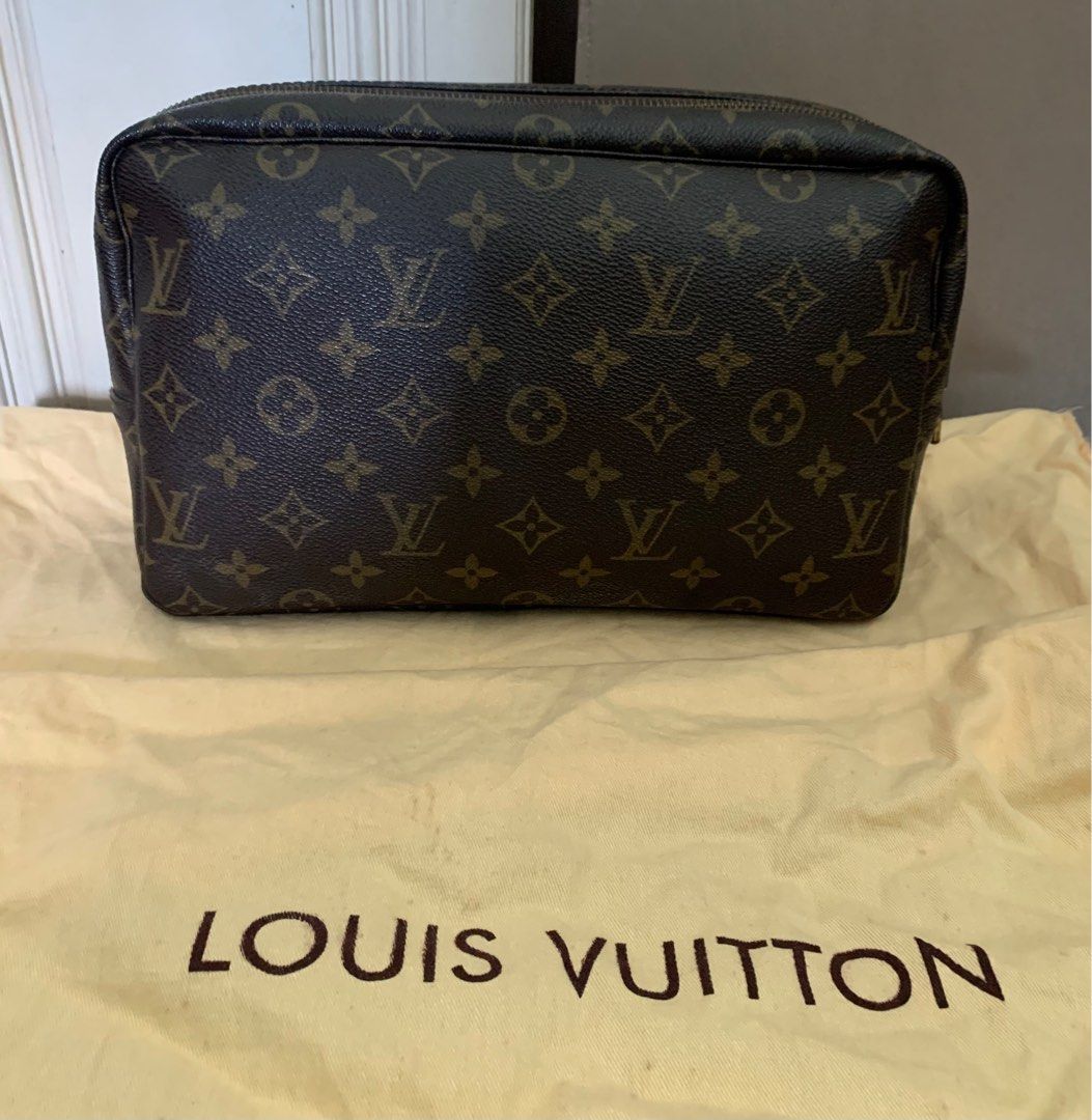 Authentic LV Vintage Monogram Trousse 28 (Category: Luxury Bags & Wallets) located in Quezon City. Submitted by clothingline4sale (Listing ID 1294739311, Image 1). Description: Authentic Louis Vuitton Monogram Trousse 28 Good condition Zipper puller not shiny anymore as shown in pic Inclusion: Dustbag For toilettries, cosmetics/ clutch Leather is still in very good condition Inside is still ok, no stain or bakbak (needs cleaning) 11” x 7” x 3 1/4