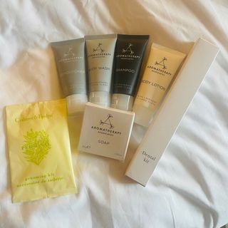 Bath Sale! Aromatherapy Associates / Crabtree and Evelyn Deluxe Toiletries Bath Set