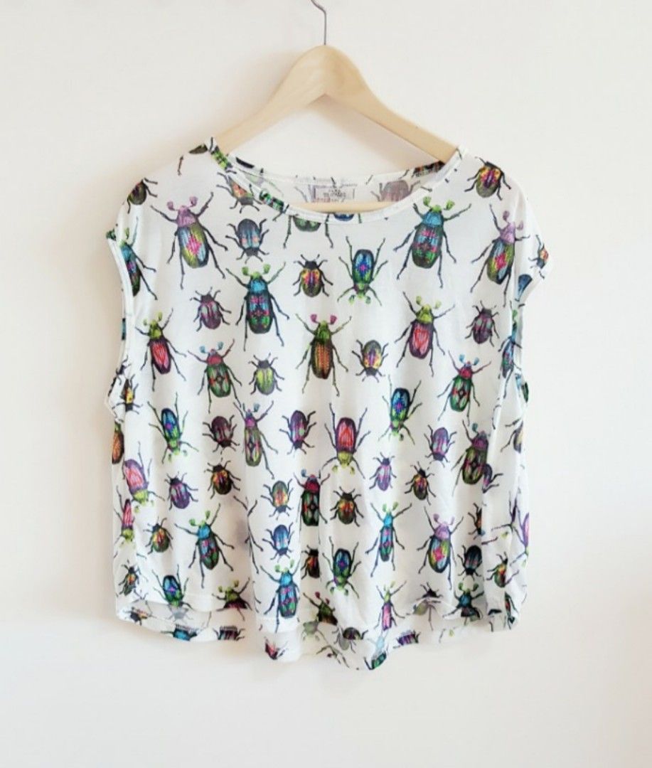 ZARA TRAFALUC Street Loose Fit Beetle Insect Colorful T shirt Tee Sz S Pre loved Women s Fashion Tops Other Tops on Carousell
