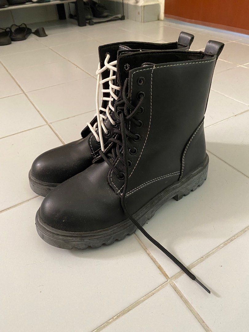 Grunge combat boots online