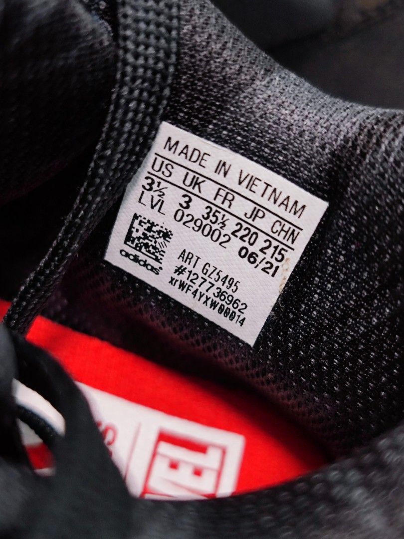 Bnib venom kids shoes marvel Collab