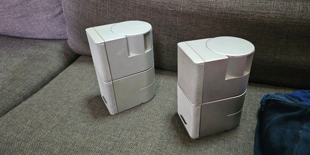 Bose Jewel Speaker 1pair (Category: Soundbars, Speakers & Amplifiers) located in Bulacan. Submitted by rrshopstore (Listing ID 1294672485, Image 2). Description: Bose Jewel Speaker 1pair Painted with silver color No issue..
