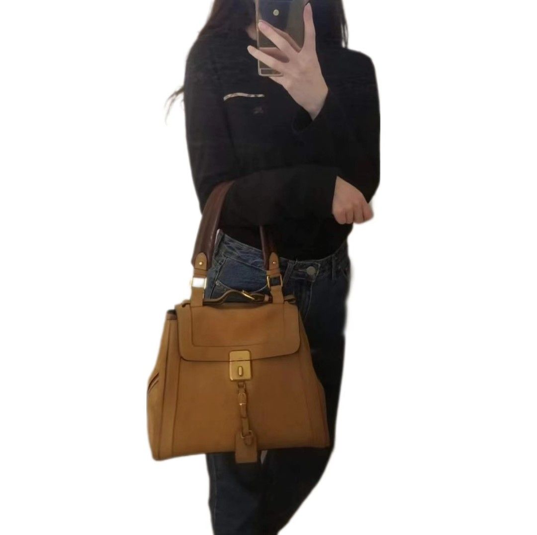 Chloe Darla Bag Handbag in Khaki Carousell