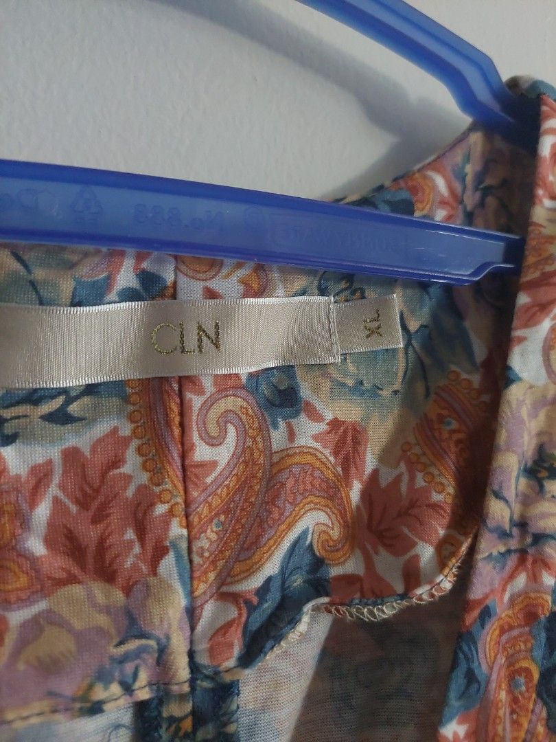 CLN bluegreen overlap dress (Category: Dresses) located in Kawit. Submitted by japhem_20 (Listing ID 1294649292, Image 2). Description: CLN dress overlap gold waist bangle zip on the side for only php 500.