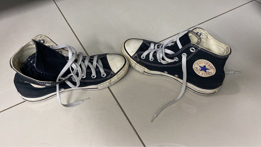 Converse ukuran 38 edisi salah beli Fesyen Pria Sepatu Sepatu Formal di Carousell