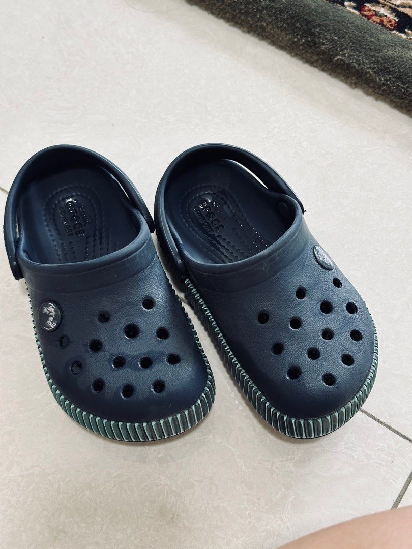 Crocs kids size 9 store