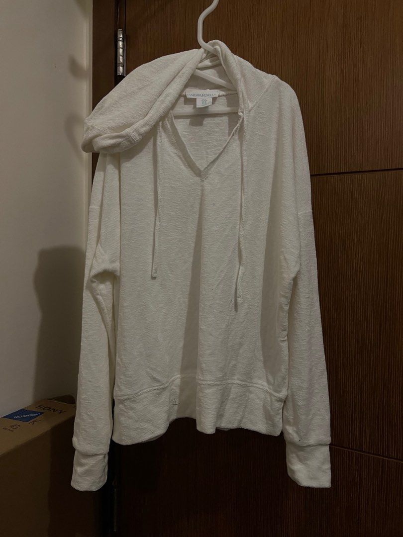 Cynthia Rowley Pullover Hoodie Sweatshirt Size M Women s Fashion Coats Jackets and Outerwear on Carousell