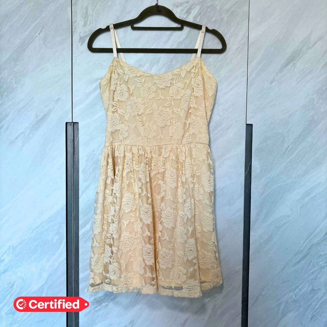 Forever 21 Off white Laced Summer Dress Women s Fashion Dresses Sets Dresses on Carousell