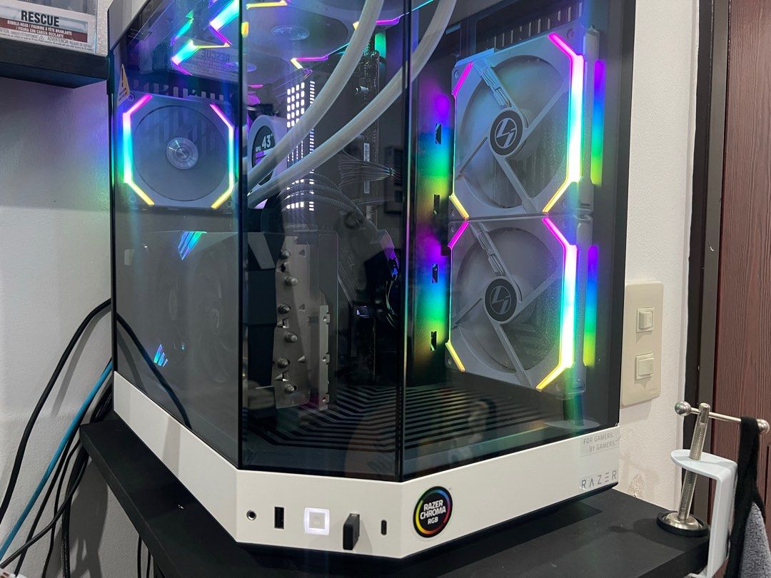 Gaming Desktop (Hyte Y60 Case with 4080 GPU) (Category: Desktops) located in Carmona. Submitted by tonton123456h (Listing ID 1294789390, Image 2). Description: Motherboard: MSI MAG X570S Tomahawk Max WIFI CPU: AMD Ryzen 9 5900X 12-Core Processor GPU: MSI NVidia GeForce RTX 4080 16GB Gaming X Trio RAM: Corsair Dominator Platinum RGB 32GB (4x8GB) DDR 4 DRAI Power Supply: Coolermaster MWE Gold V2 Full Modular 850W Entry Level 80 Plus Gold Storage SS