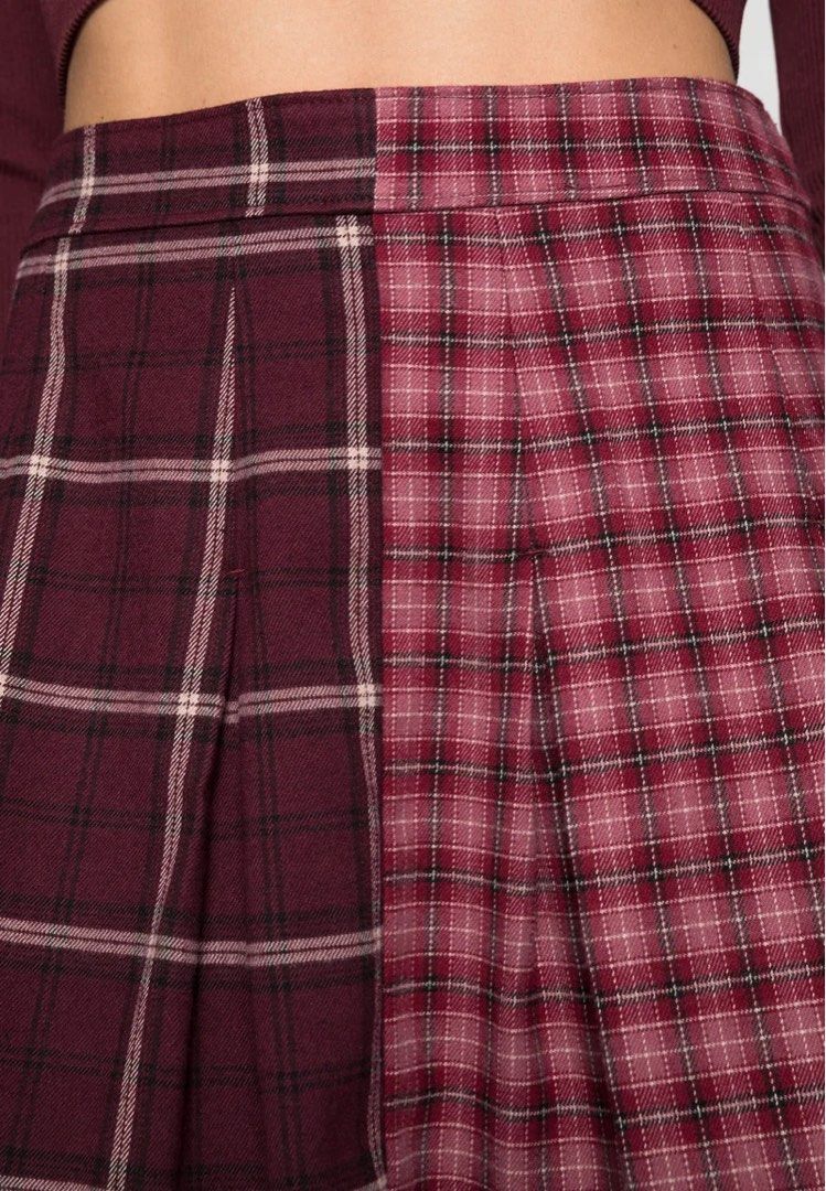 Hollister Spliced Pleated Plaid Skirt Women s Fashion Bottoms Skirts on Carousell
