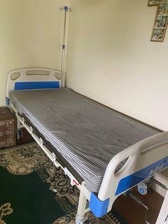 Hospital Bed w/ Mattress