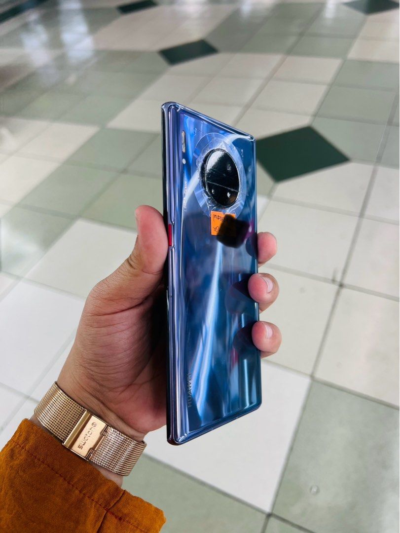 Huawei Mate 30 Pro 256gb Dualsim FU (Category: Huawei) located in San Juan City. Submitted by javedsgadgetshop (Listing ID 1294708487, Image 3). Description: OPEN FOR INSTALLMENT VIA CREDIT CARD/GGIVES & SWAP/TRADE-IN! WE BUY AND SELL ( ANYKINDS OF UNIT BINIBILI PO NAMIN)! PTPA : Padelete po f bawal Read ❗️Onhand ‼️ Huawei Mate 30 Pro •256gb •NTC Variant •Good batt health •Factory Unlock •95% Smoothness •No hidden issue | No Repaired •100% Authen
